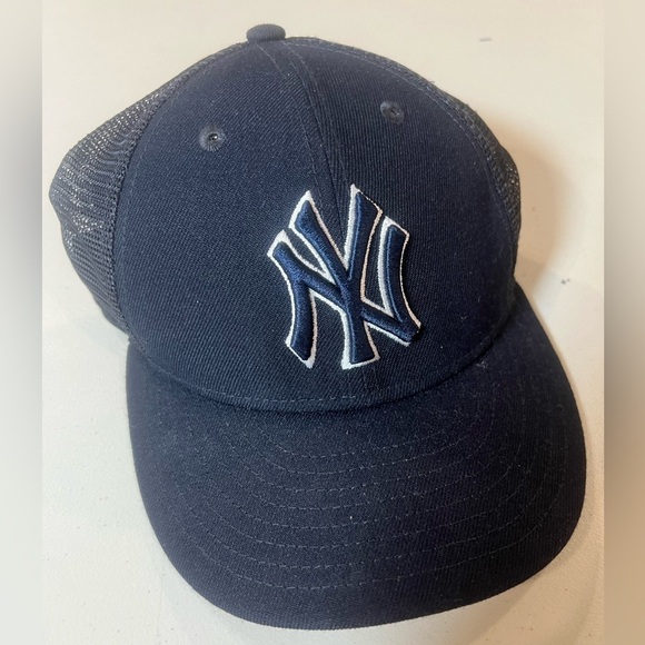 New Era On-Field NY Yankees New York Size 7 Classic Navy Mesh Cap Hat Unisex - Picture 1 of 8